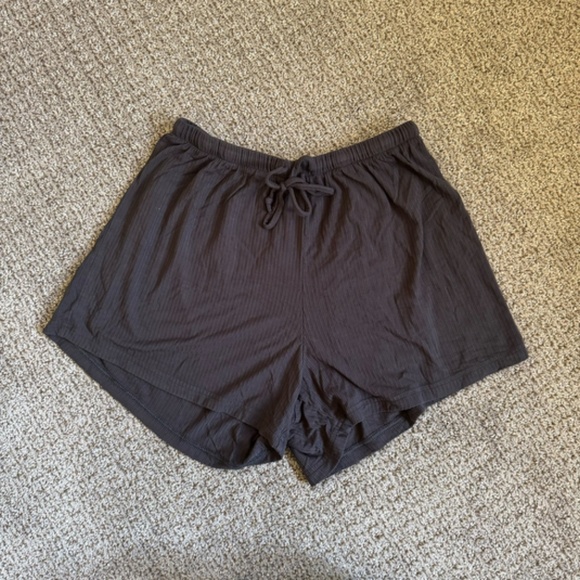 Old Navy Sunday Sleep Rib-Knit Pajama Tank Top and Shorts Set in panther - Picture 3 of 6